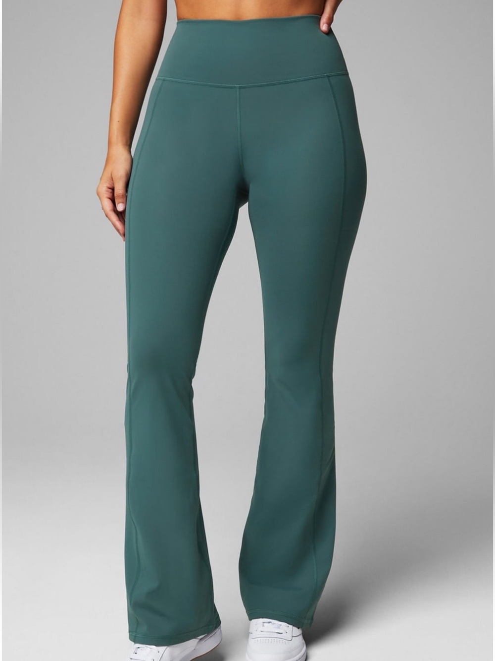 Fabletics Oasis High Waisted Kick Flare Yoga Pants Teal NWT Medium-Tall